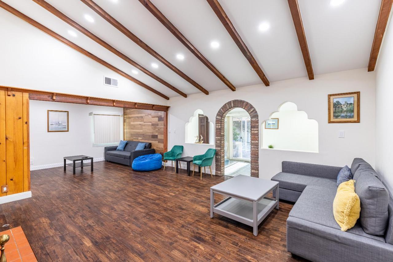 Spacious Home With Garden & Pool 로스앤젤레스 외부 사진